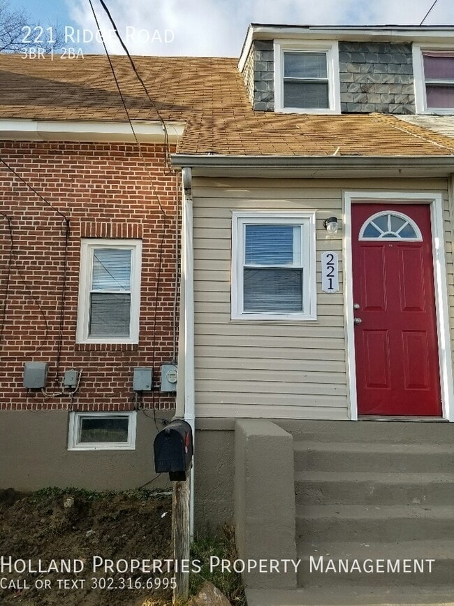 Building Photo - 221 Ridge Rd