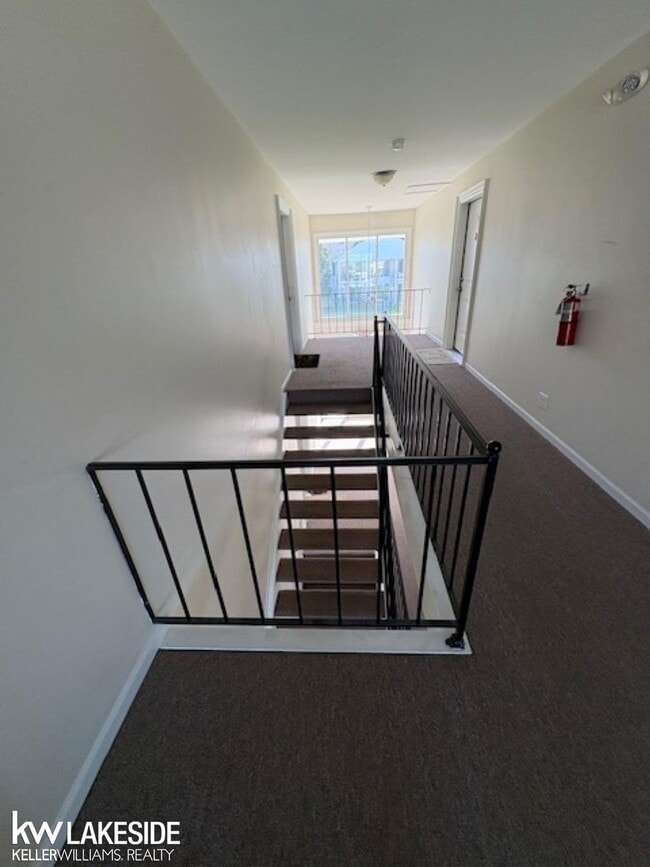 Building Photo - 14231 Ivanhoe Dr