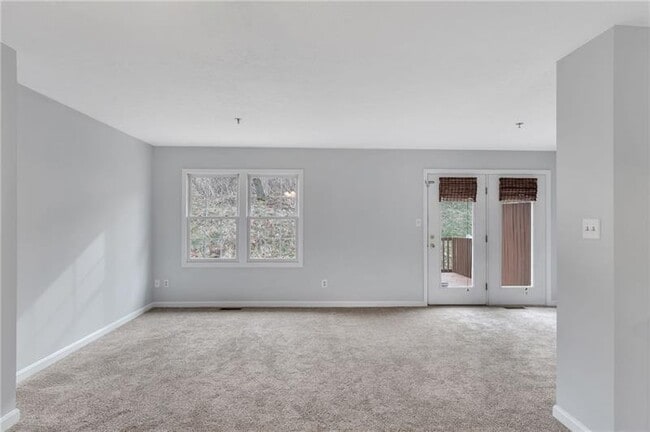 Building Photo - 1211 Meadowbrook Dr