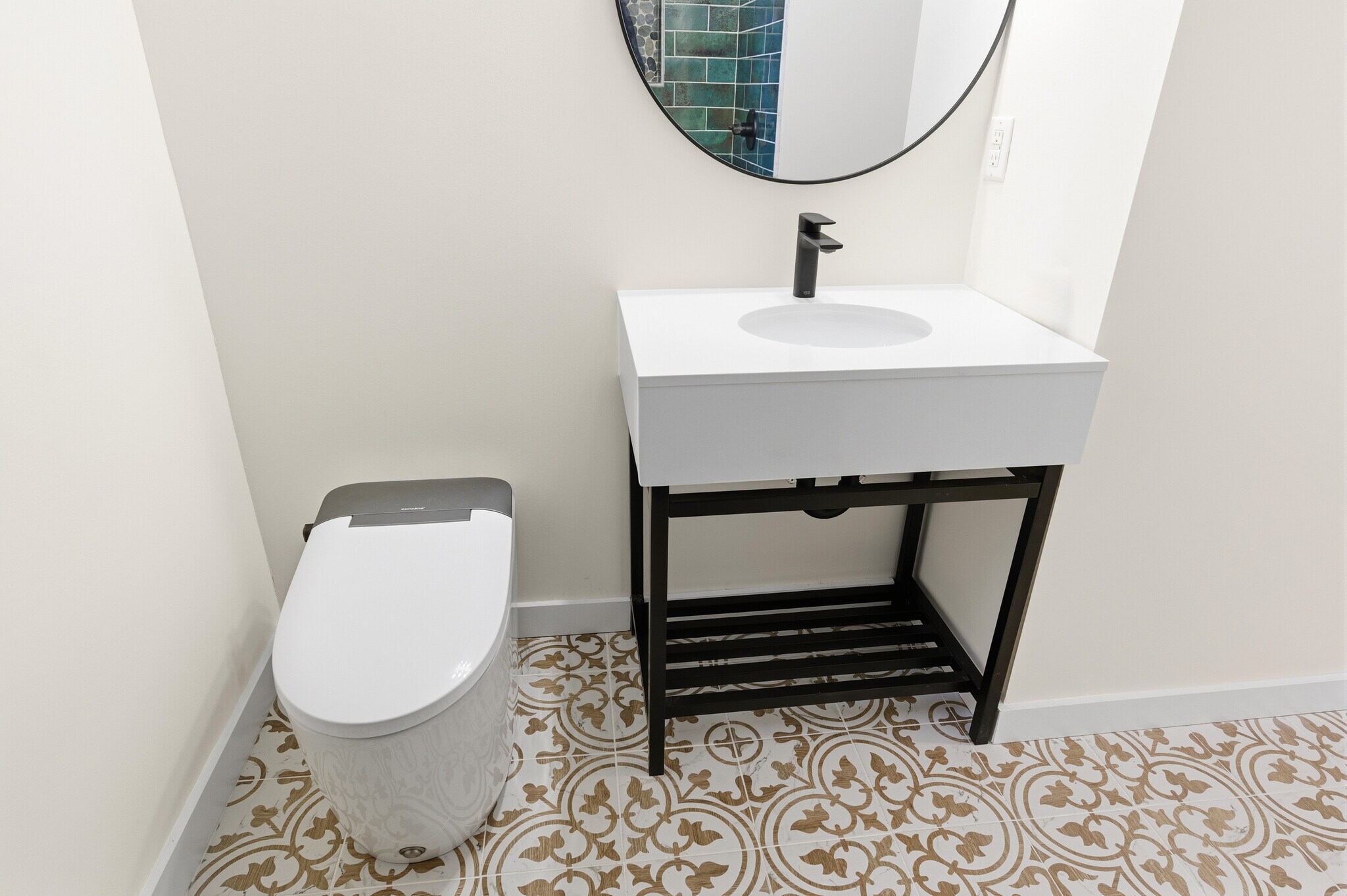 Building Photo - 23 Salem Rd