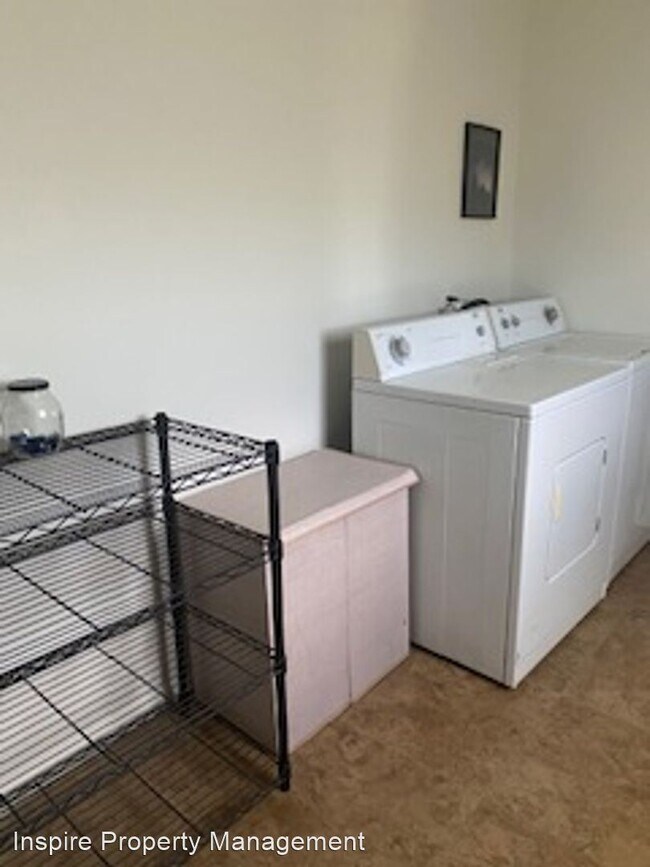 Building Photo - 2 br, 1 bath House - 62812 Lind Lane