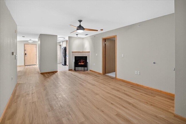 Building Photo - 8206 Starr Grass Dr