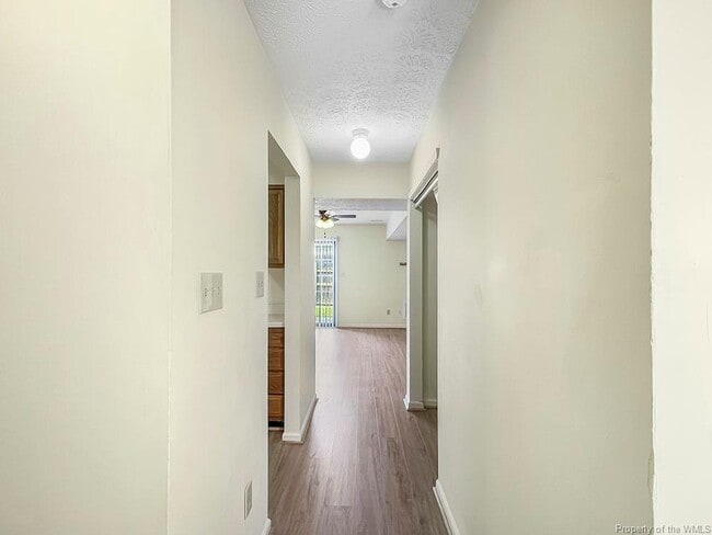 Building Photo - 5 Harpoon Ct