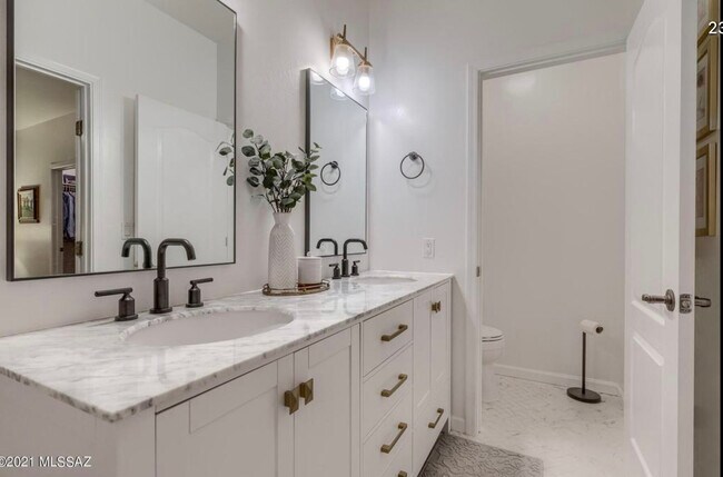 Building Photo - 7653 W Quachila Ct