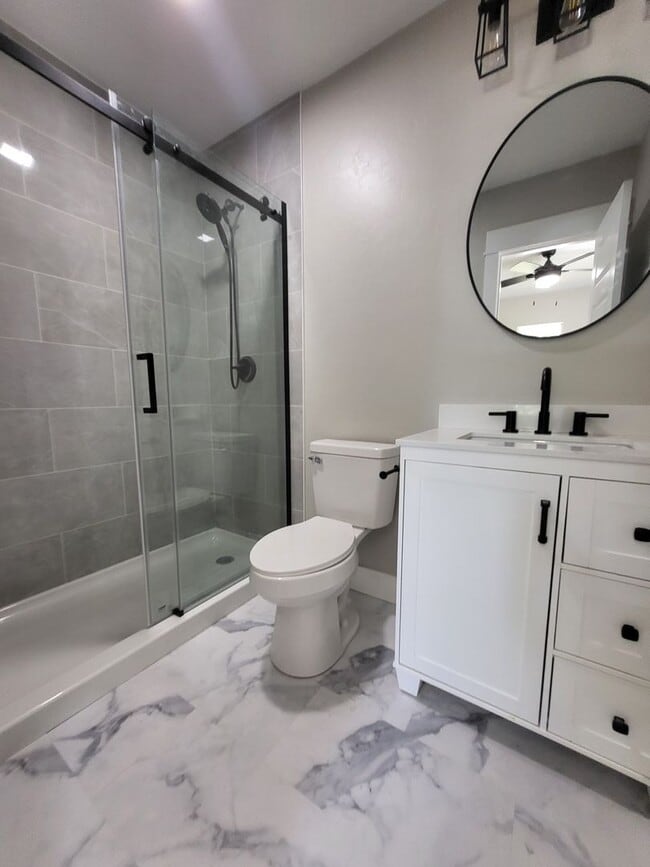 Building Photo - PRELEASING - June 2026 - (3) Bed/(2) Bath ...