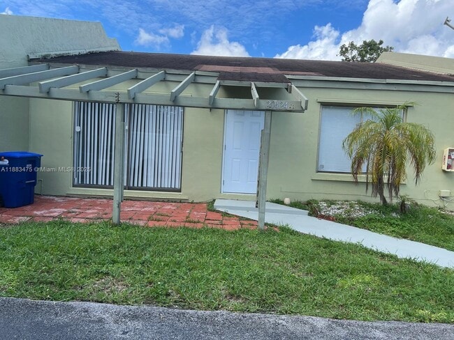 Primary Photo - 20424 NW 15th Ave