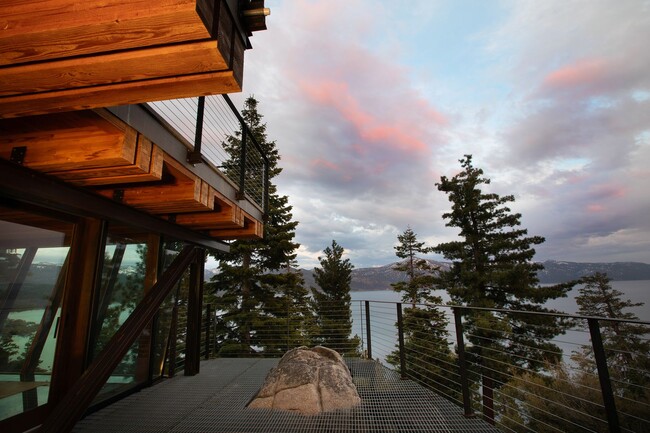 Building Photo - Architectural gem