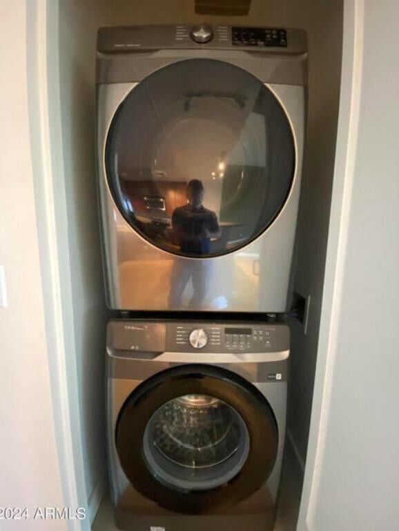 Building Photo - 310 S 4th St