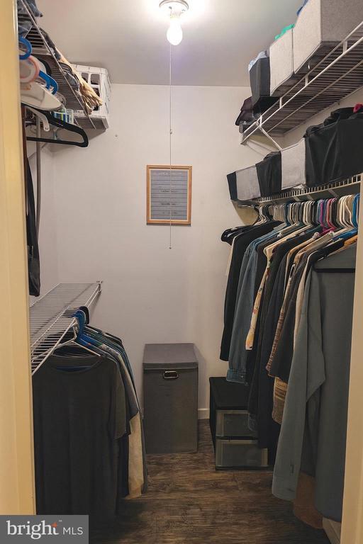 Building Photo - 407 Harrier Row