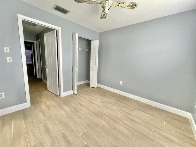 Building Photo - 2852 Stillwell Ct