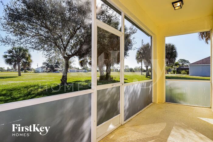 Building Photo - 16116 Badalona Dr