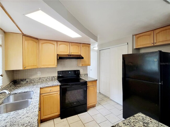 Building Photo - 7341 Mayfield Dr