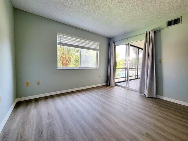 Building Photo - 90 S Highland Ave