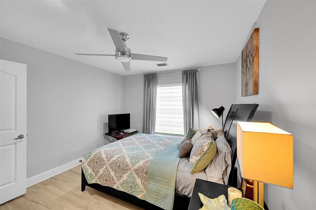 Building Photo - 8606 Arrowhead Dr