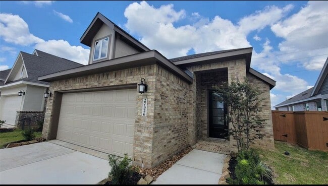 Primary Photo - 27326 Sweetwater Bay Dr