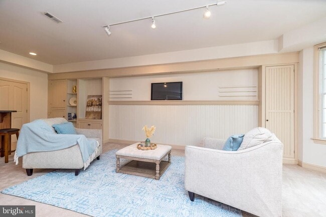 Building Photo - 5812 Hickory Hollow Ln