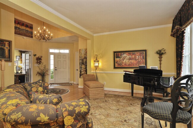 Building Photo - 6727 Evensong Ln