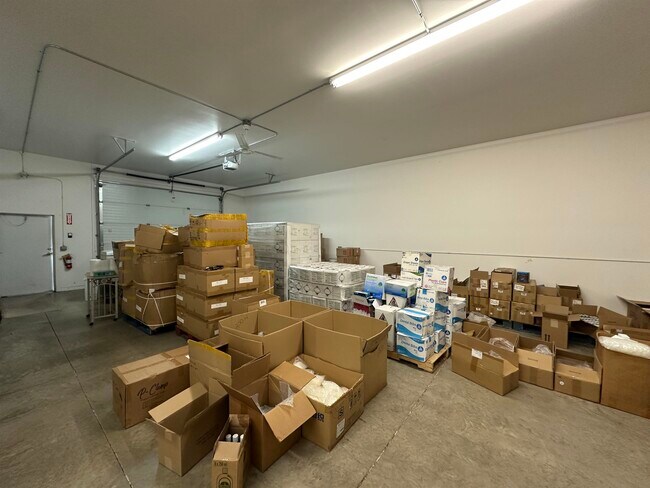 Building Photo - 2900 Graybill Dr