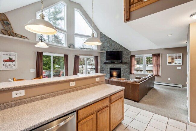 Building Photo - 291 Ash St