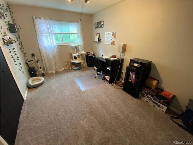 Building Photo - 4280 Nonchalant Cir S