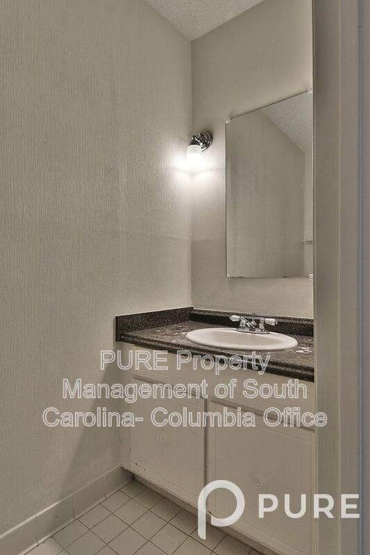 Building Photo - 301 Harbor Heights Dr