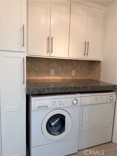 Building Photo - 21 Front Row Ln