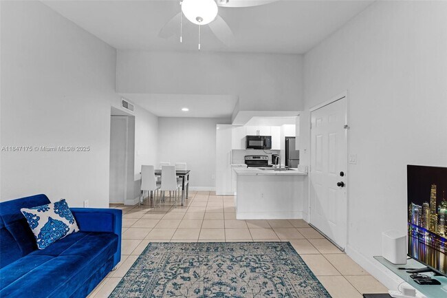Building Photo - 10441 SW 156th Ct