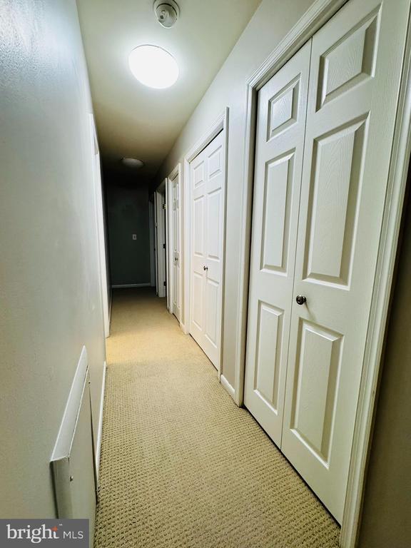 Building Photo - 1531 Colonial Dr