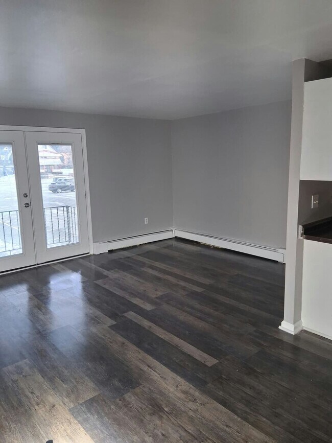 Building Photo - 13540 Superior Ave