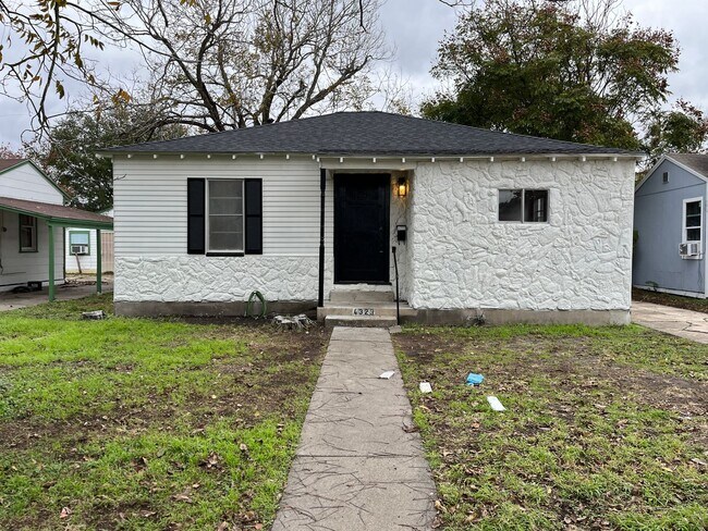 Primary Photo - 3 Bedroom 1 Bath House