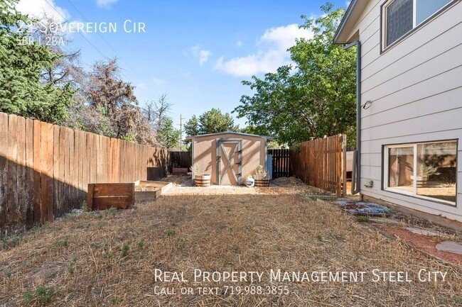 Building Photo - 23 Sovereign Cir