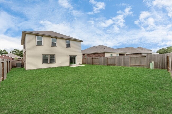 Building Photo - 7810 Hightree Dr