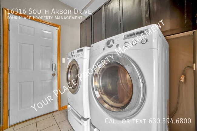 Building Photo - 16316 S Arbor Dr