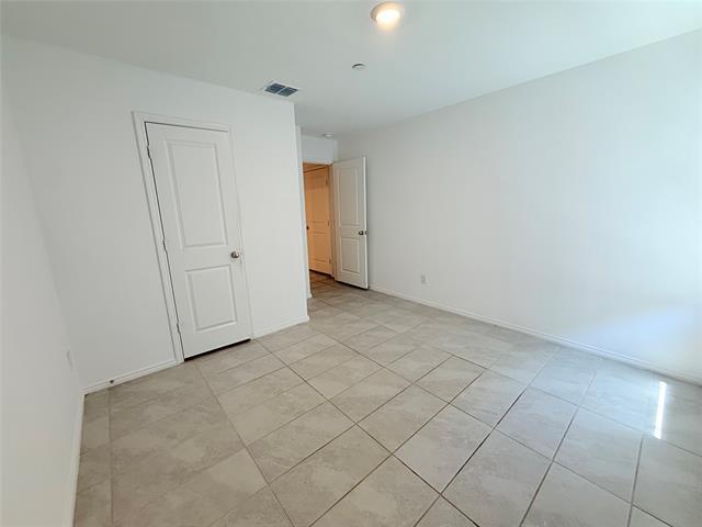 Building Photo - 127 Lemongrass Dr