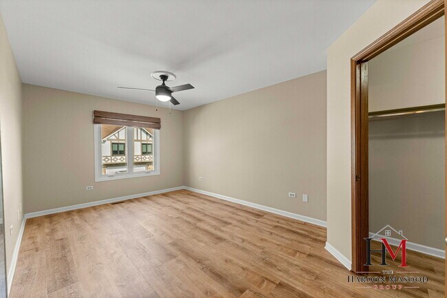 Building Photo - 9241 Windsor Pkwy
