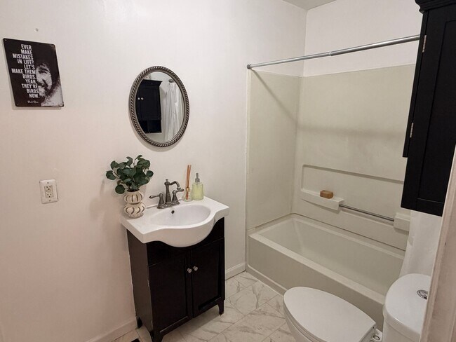 Building Photo - Rehabbed Waterford house available now!