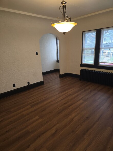 Building Photo - 3502 E Cudahy Ave