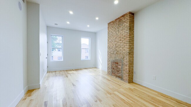 Primary Photo - 182 Schaefer St