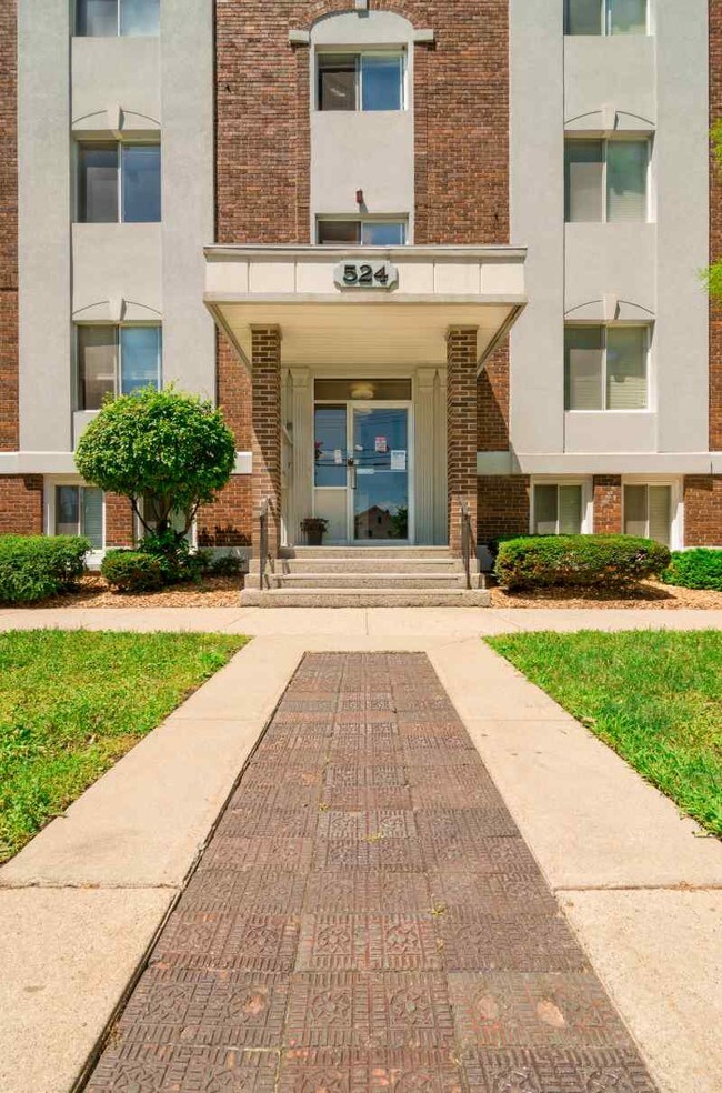 Capital Manor Lansing, MI Apartment Finder