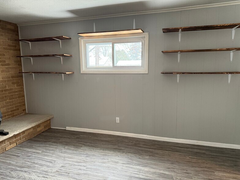 Building Photo - 610 Salisbury Rd