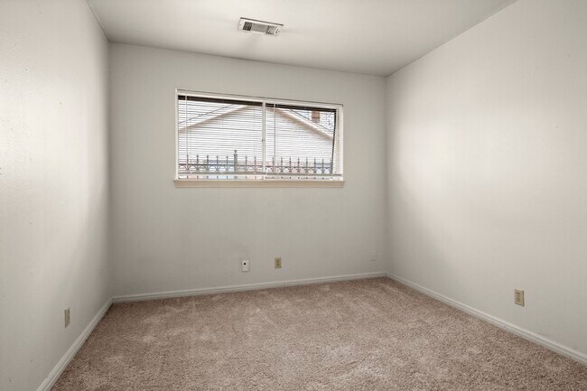 Building Photo - 1039 Marcella St