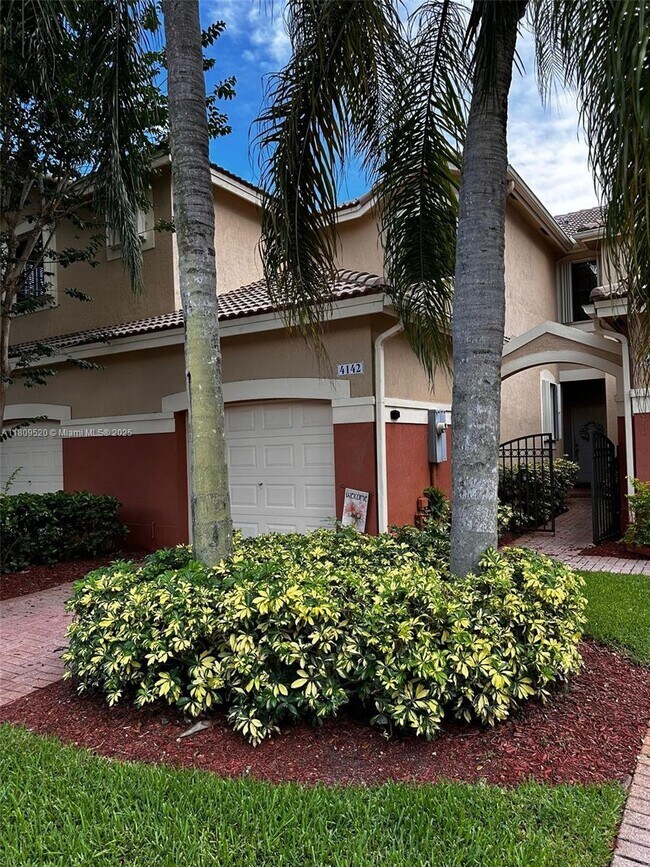 Building Photo - 4142 Forest Dr