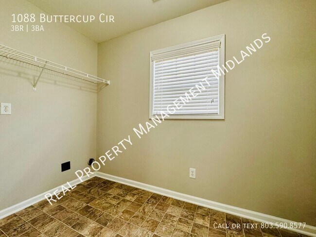 Building Photo - 1088 Butter Cup Cir