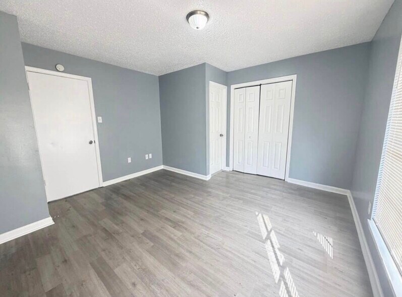 Building Photo - 3515 Yorkfield Dr