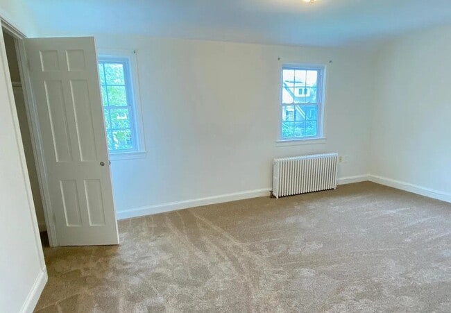 Building Photo - Charming 3BR/1BA Home in Prime Bethesda Location