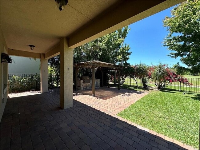 Building Photo - 8244 Prestbury Dr