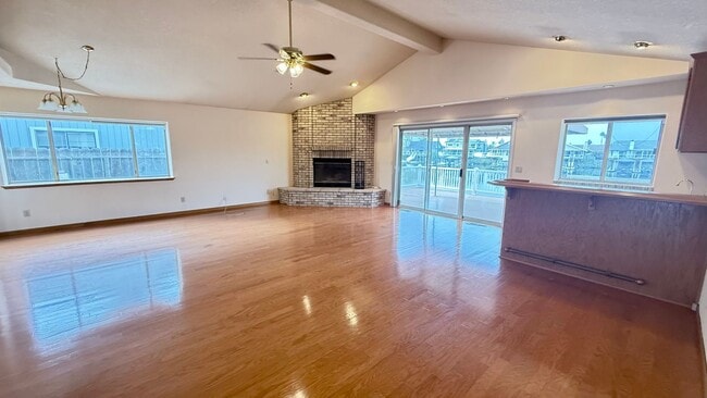 Building Photo - Single Story 3 Bedroom 2.5 Bath