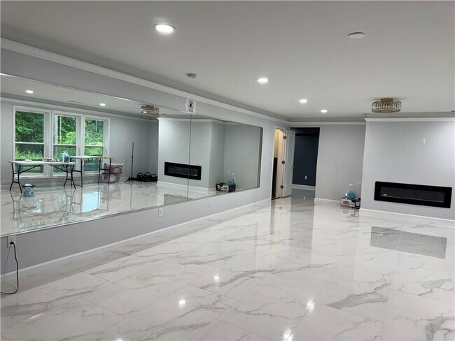 Building Photo - 4360 Serenity Lk Dr