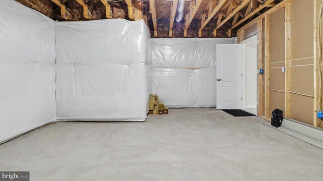 Building Photo - 40978 Spur Run Ln