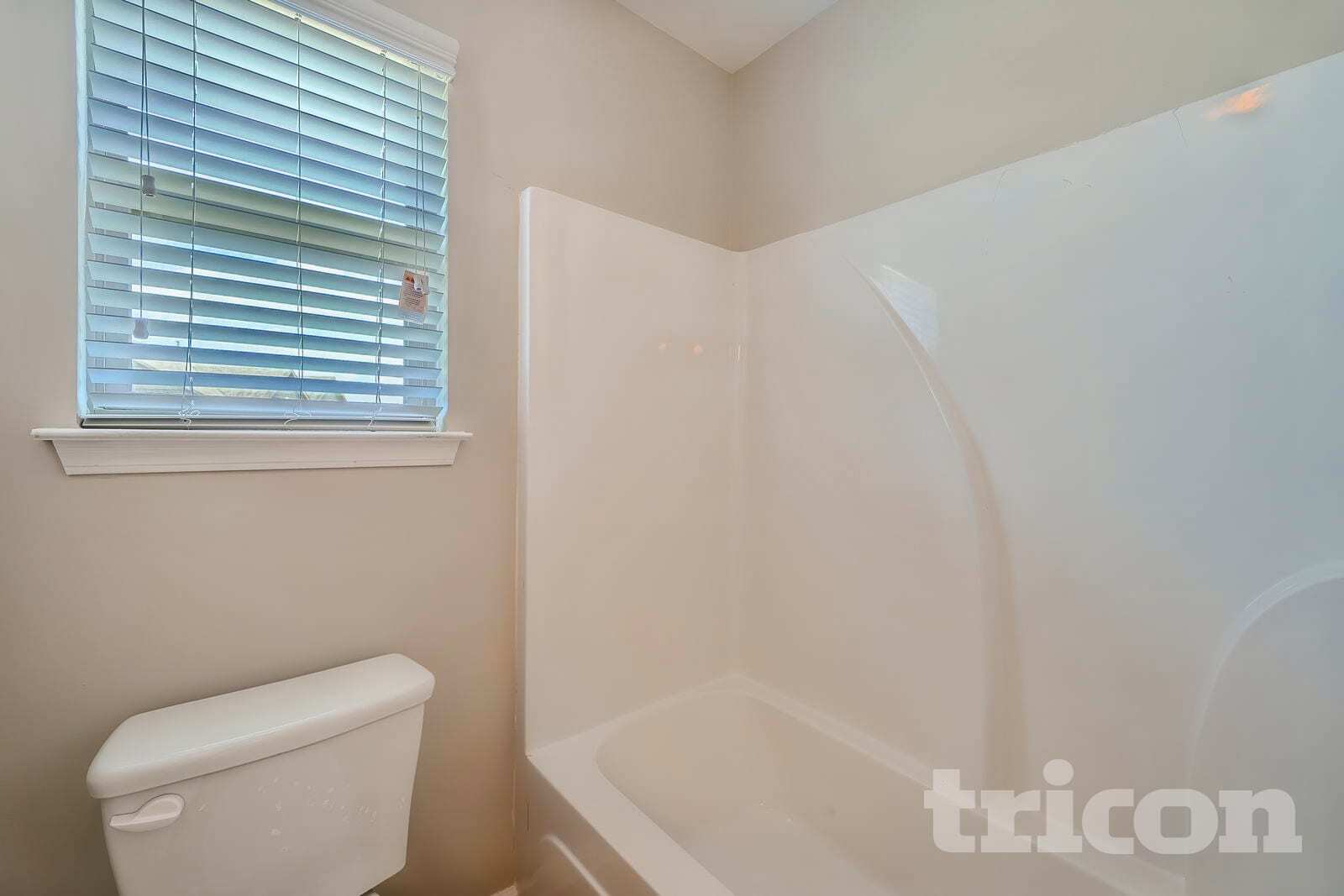 Building Photo - 8000 Hillside Climb Wy